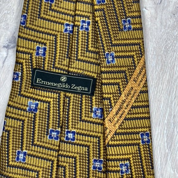 Ermenegildo Zegna 100% Silk Tie - Picture 4 of 6